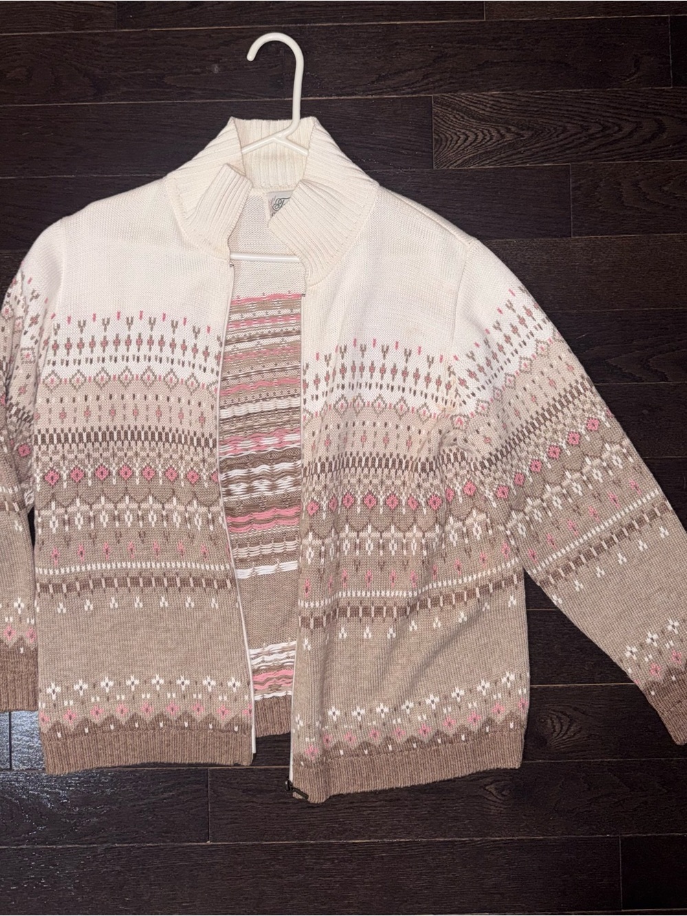 Women’s Fair Isle Zip-Front Sweater Cardigan in Cream and Tan
